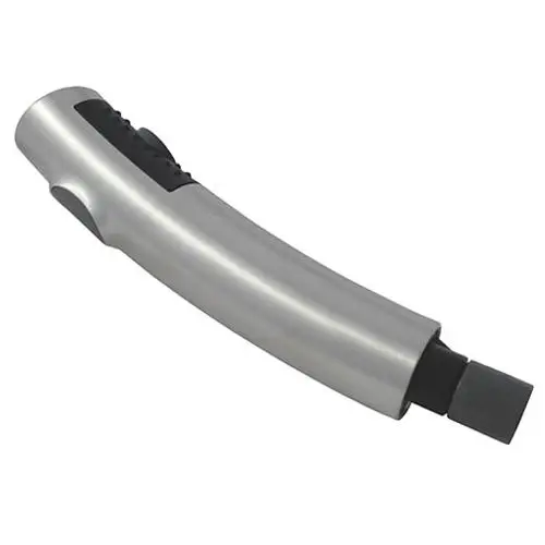 Edelstahlfarbene Geschirrbrause von Kludi mit ergonomischem Griff und einem Anschluss zum Anschluss an Wasserleitungen.